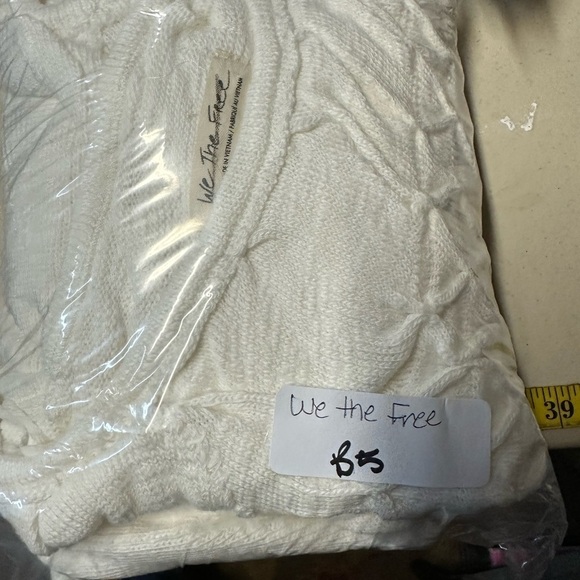 FREE PEOPLE SNOWBELL Babydoll cream boho milkmaid raglan sleeve oversd top NWOT - Picture 15 of 16